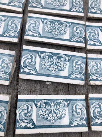 Antieke tegels wit/blauw beschikbaar voor biedingen