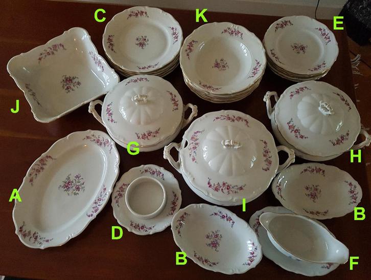 Servies C.T. Tielsch Walbrzych, Huis en Inrichting, Keuken | Servies, Gebruikt, Schaal of Schalen, Overige stijlen, Porselein