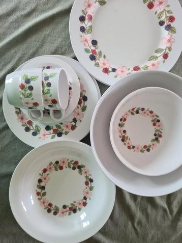Camping Servies .ISIL Melamine . beschikbaar voor biedingen
