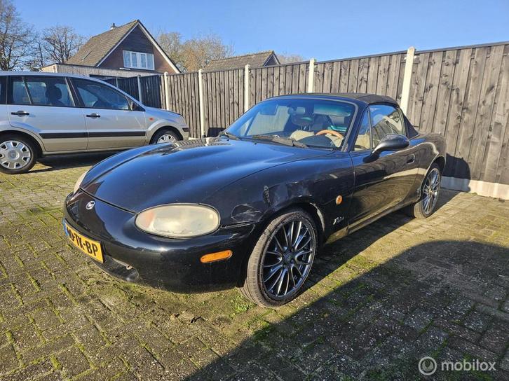 Mazda MX-5 1.6i Opknap/sloop project., Auto's, Mazda, Bedrijf, MX-5, Airbags, Alarm, Centrale vergrendeling, Elektrische buitenspiegels