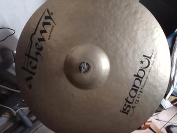 Beken Drumstel met Standaard beschikbaar voor biedingen