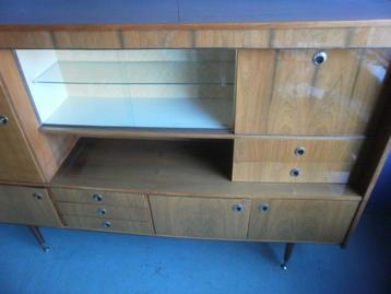 Wandmeubel-sideboard met glas lades klep vakken deurtjes beschikbaar voor biedingen