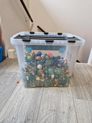 21kg Knikkers + Opbergdoos beschikbaar voor biedingen