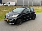 Peugeot 107 1.0 12V 3DR 2009 Zwart Airco!, Auto's, Voorwielaandrijving, 4 stoelen, Bedrijf, Handgeschakeld