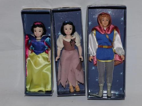 Disney Snow White and the prince Deagostini porselein poppen, Verzamelen, Disney, Zo goed als nieuw, Beeldje of Figuurtje, Sneeuwwitje of Doornroosje