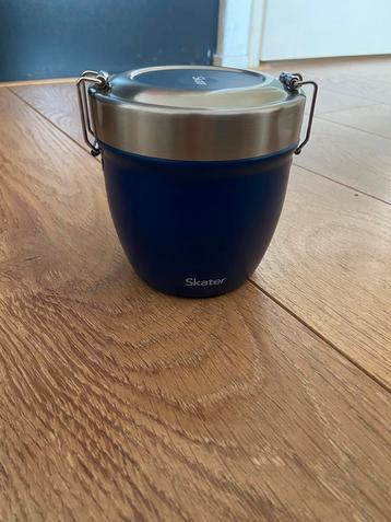 Skater lunchbox beschikbaar voor biedingen