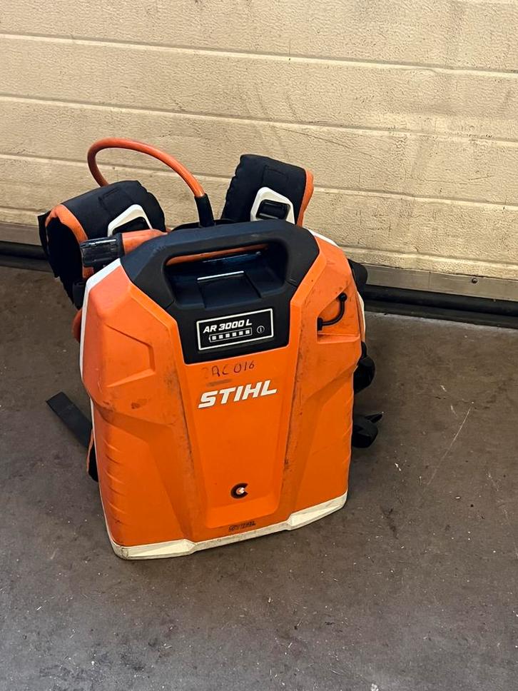 Stihl AR 3000 L Accu Rugzak, Tuin en Terras, Hand-tuingereedschap, Gebruikt, Ophalen of Verzenden