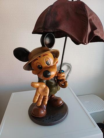 Disney beeld mickey mouse met paraplu  beschikbaar voor biedingen
