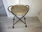 BIJZETTAFELTJE MET WIELEN, Huis en Inrichting, Minder dan 55 cm, Gebruikt, Rond, Hout