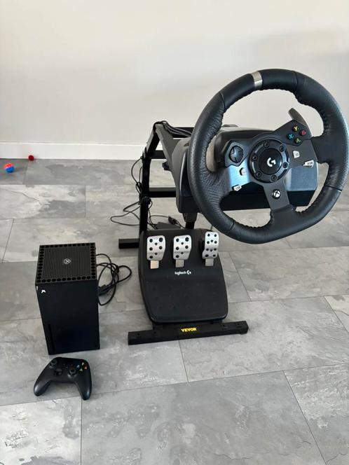 Xbox series x en race stuur, Spelcomputers en Games, Spelcomputers | Xbox | Accessoires, Zo goed als nieuw, Xbox Series X, Stuurtje of Sportattribuut
