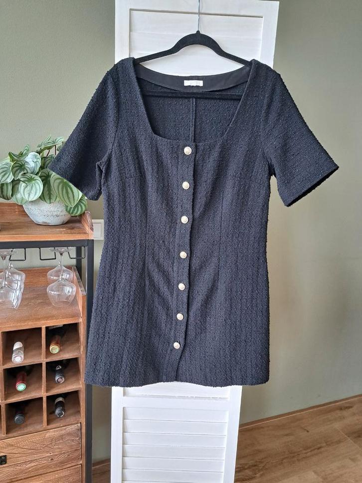 H&M jurk – Zwart – Doorknoop- Bouclé- Maat L, Kleding | Dames, Jurken, Gedragen, Maat 38/40 (M), Zwart, Boven de knie, Ophalen of Verzenden