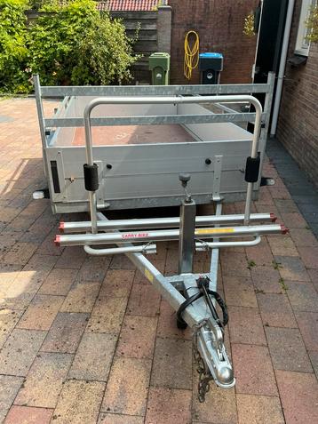 Aanhangers 2 x ( ongeremd / geremd) beschikbaar voor biedingen