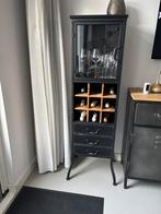 Zwart metalen wijnkastje met glazen deur, vakken en lades, Huis en Inrichting, Ophalen, Minder dan 50 cm, Zo goed als nieuw, Glas