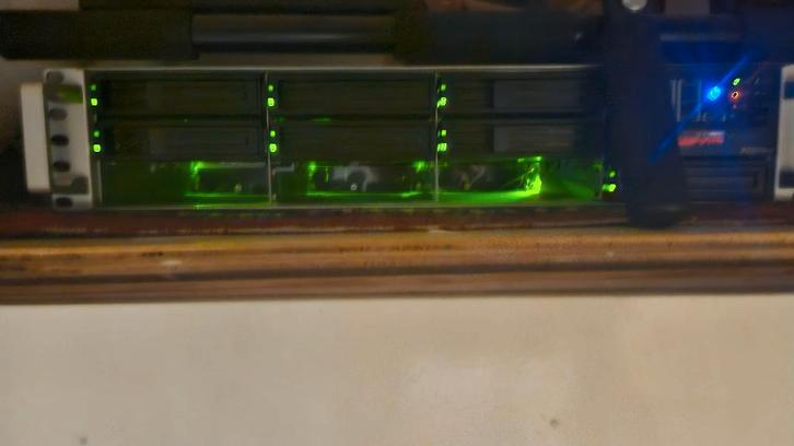 Synology RS3412xs, Computers en Software, NAS, Gebruikt, Ophalen of Verzenden