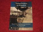 Tussen brekers en bommen., Tweede Wereldoorlog, Ophalen of Verzenden, Zo goed als nieuw, Overige onderwerpen