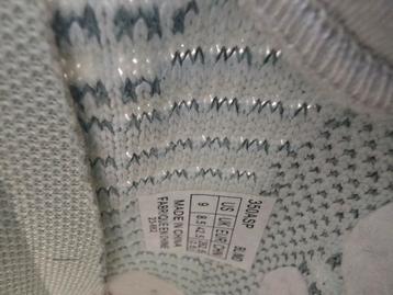 yeeze 350 maat 42 beschikbaar voor biedingen