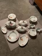 Antiek servies, borden schalen, Antiek en Kunst, Antiek | Servies compleet, Ophalen of Verzenden