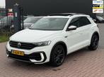 Volkswagen T-Roc 2.0 TSI 4Motion R 2021 300PK Pano Dealer On, Auto's, Volkswagen, Automaat, Stof, Gebruikt, Euro 6