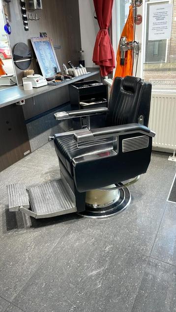 Professionele Kurasawa co ltd Kappersstoel te koop beschikbaar voor biedingen