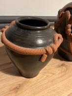 Twee vazen Vazen, Huis en Inrichting, Woonaccessoires | Vazen, Ophalen, Steen, Gebruikt, Overige kleuren