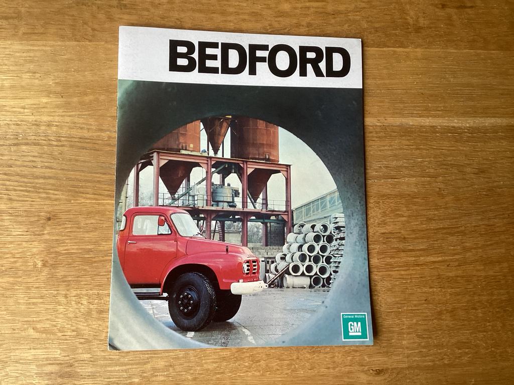 Bedford Brochure - 1970, Boeken, Auto's | Folders en Tijdschriften, Gelezen, Overige merken, Ophalen of Verzenden