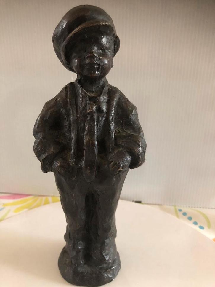 Jongen met stropdas, Antiek en Kunst, Kunst | Beelden en Houtsnijwerken, Ophalen of Verzenden