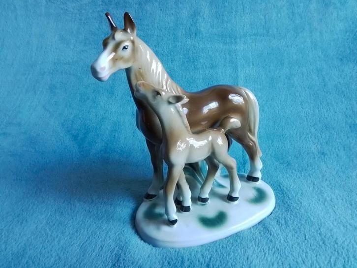 Prachtig beeldje Merrie met Veulen, Verzamelen, Beelden en Beeldjes, Nieuw, Dier, Ophalen