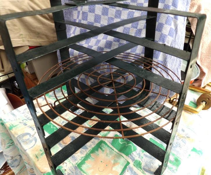 oud bakkersrek/ vlaaienrek metaal/ winkelrek, Antiek en Kunst, Antiek | Keukenbenodigdheden, Ophalen of Verzenden