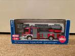 Siku 2106 - Mercedes Atego ladderwagen brandweer, Ophalen of Verzenden, Nieuw, Bus of Vrachtwagen, SIKU