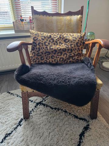 Vintage stoel opknapper beschikbaar voor biedingen