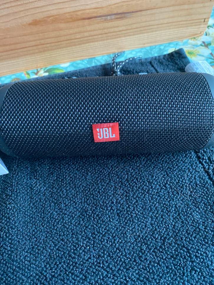 JBL Flip 5 - Zo goed als nieuw!, Audio, Tv en Foto, Luidsprekers, Zo goed als nieuw, Front, Rear of Stereo speakers, 60 tot 120 watt
