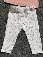 H&M crème kleur legging maat 86 kleine bloemetjes, Ophalen of Verzenden, Zo goed als nieuw, Meisje, Broekje