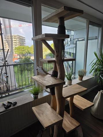 Cat Tree Large beschikbaar voor biedingen