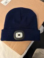Muts donkerblauw gebreid met lampje erop mt 134/140, 134 t/m 140, Jongen of Meisje, Nieuw, Ophalen of Verzenden
