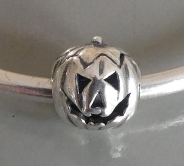 Trollbeads ZILVEREN POMPOEN (Halloween) beschikbaar voor biedingen