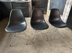 Vitra Eames DSR Stoelen - 3 Stuks - Zwart, Ophalen