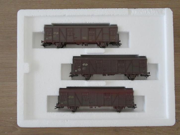Märklin 47313 - set à 3 NS Goederenwagons, Hobby en Vrije tijd, Modeltreinen | H0, Nieuw, Wagon, Wisselstroom, Märklin, NS, Ophalen of Verzenden