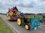 Carnavalswagen + ruim 45 pakken, Hobby en Vrije tijd, Feestartikelen, Ophalen, Zo goed als nieuw, Overige typen, Carnaval