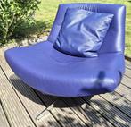 Design draaifauteuil – kuipfauteuil – paars leer met kussen, Huis en Inrichting, Fauteuils, Ophalen, Gebruikt, Minder dan 75 cm