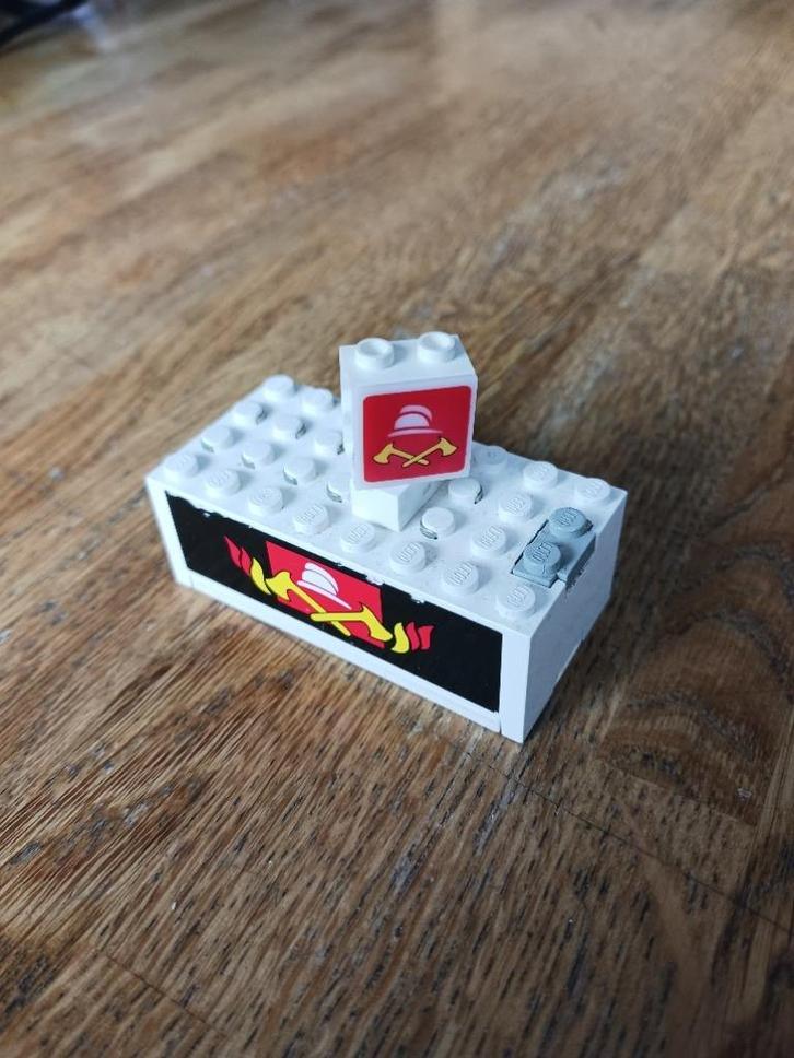 t.k. lego Brandweer battery box 9 volt, Kinderen en Baby's, Speelgoed | Duplo en Lego, Gebruikt, Lego, Ophalen of Verzenden