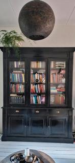 Kabinet. Wandmeubel. Tweedelige kast: 3 deurs en vitrinekast, Huis en Inrichting, Ophalen, 25 tot 50 cm