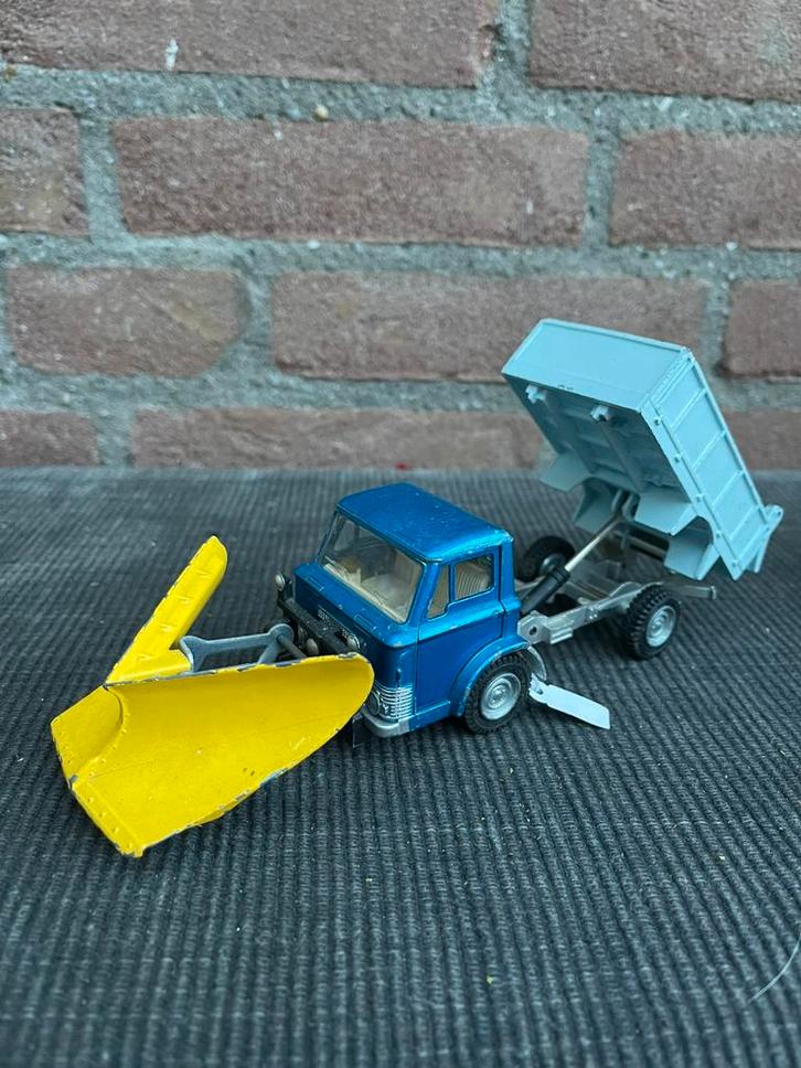 DINKY TOYS 439 FORD D800 KIPPER + SNEEUWSCHUIVER, Hobby en Vrije tijd, Modelauto's | 1:43, Zo goed als nieuw, Auto, Ophalen of Verzenden