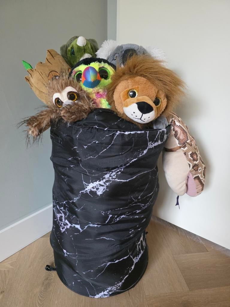 25 knuffels in opvouwbare opberger, Ophalen of Verzenden, Zo goed als nieuw, Overige typen