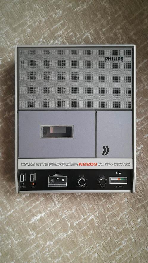 Philips N2209 cassetterecorder defect !, Audio, Tv en Foto, Cassettedecks, Enkel, Philips, Ophalen of Verzenden