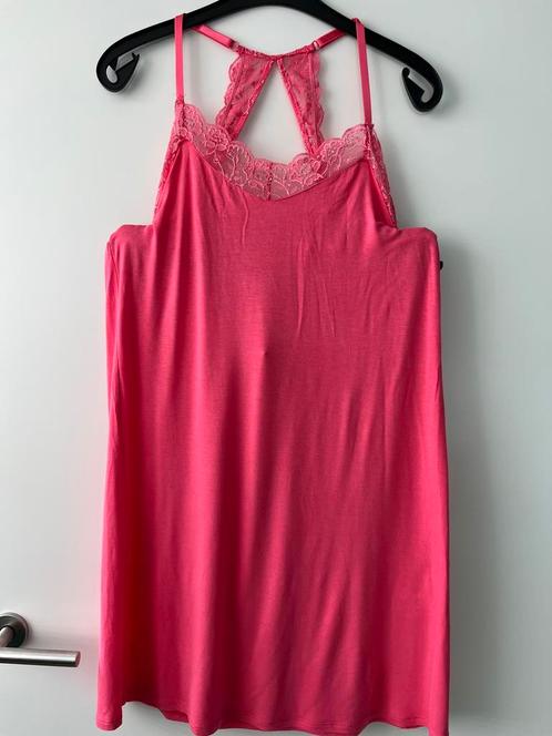 Roze nachthemd met kant maat L, Kleding | Dames, Pyjama's, Zo goed als nieuw, Maat 42/44 (L), Ophalen of Verzenden