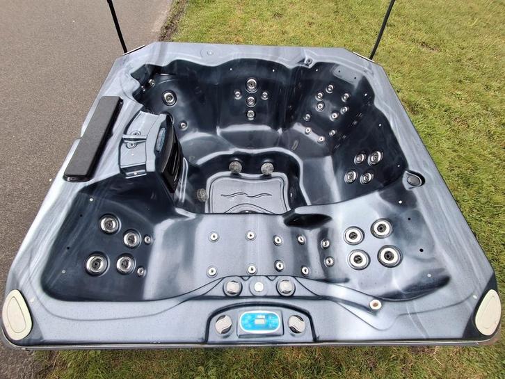 ‼️ Amerikaanse spa‼️AANBIEDING NU 2250 euro‼️GIGA TV SPA, Tuin en Terras, Bubbelbaden en Hottubs, Gebruikt, Filter, Ophalen of Verzenden