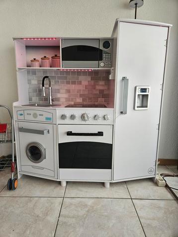 Kidkraft keuken met heel veel toebehoren beschikbaar voor biedingen