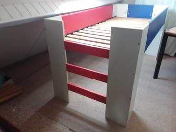 Ikea halfhoogslaper beschikbaar voor biedingen