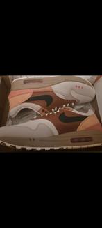 Nike Air Max 1 Amsterdam - Nieuw - Maat 10.5, Bruin, Nike, Nieuw, Ophalen of Verzenden