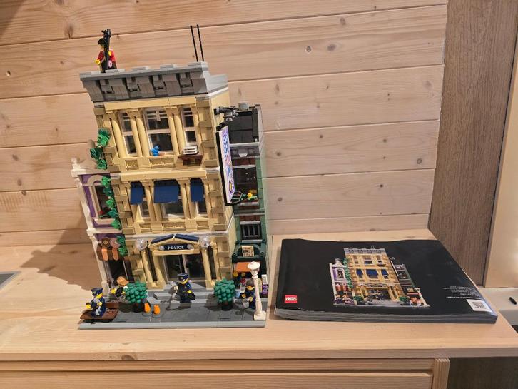 LEGO Modular - 10278 - Police Station, Kinderen en Baby's, Speelgoed | Duplo en Lego, Nieuw, Lego, Complete set, Ophalen